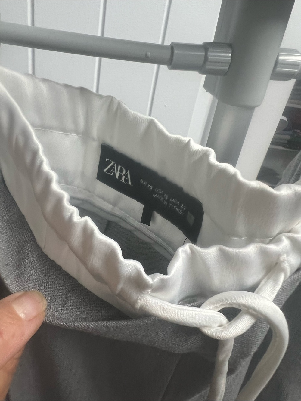Zara Grey Wide Leg Pants White Satin Waist Detail XS 24 - Picture 5 of 6